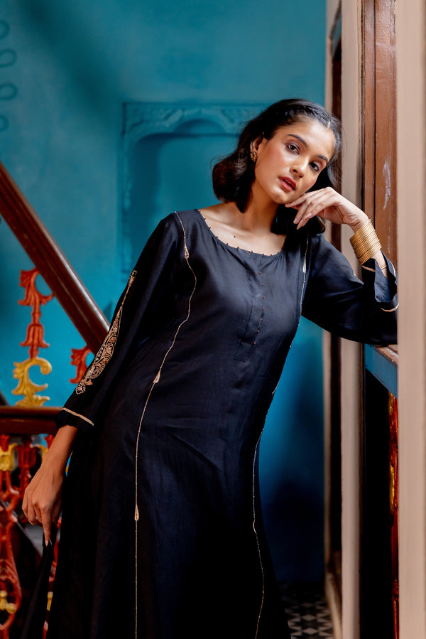 Paisely kali kurta set
