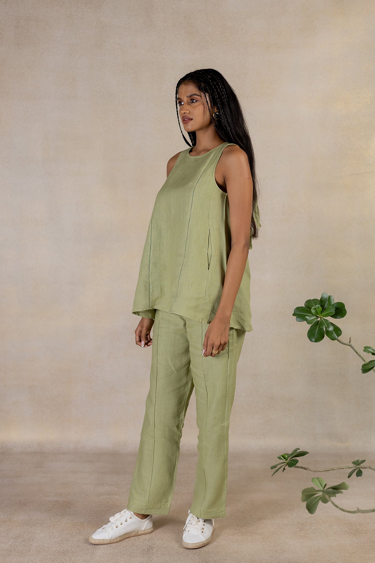 Day 12 - Linen Panel Sleeveless Top With Pocket - Meadow Green