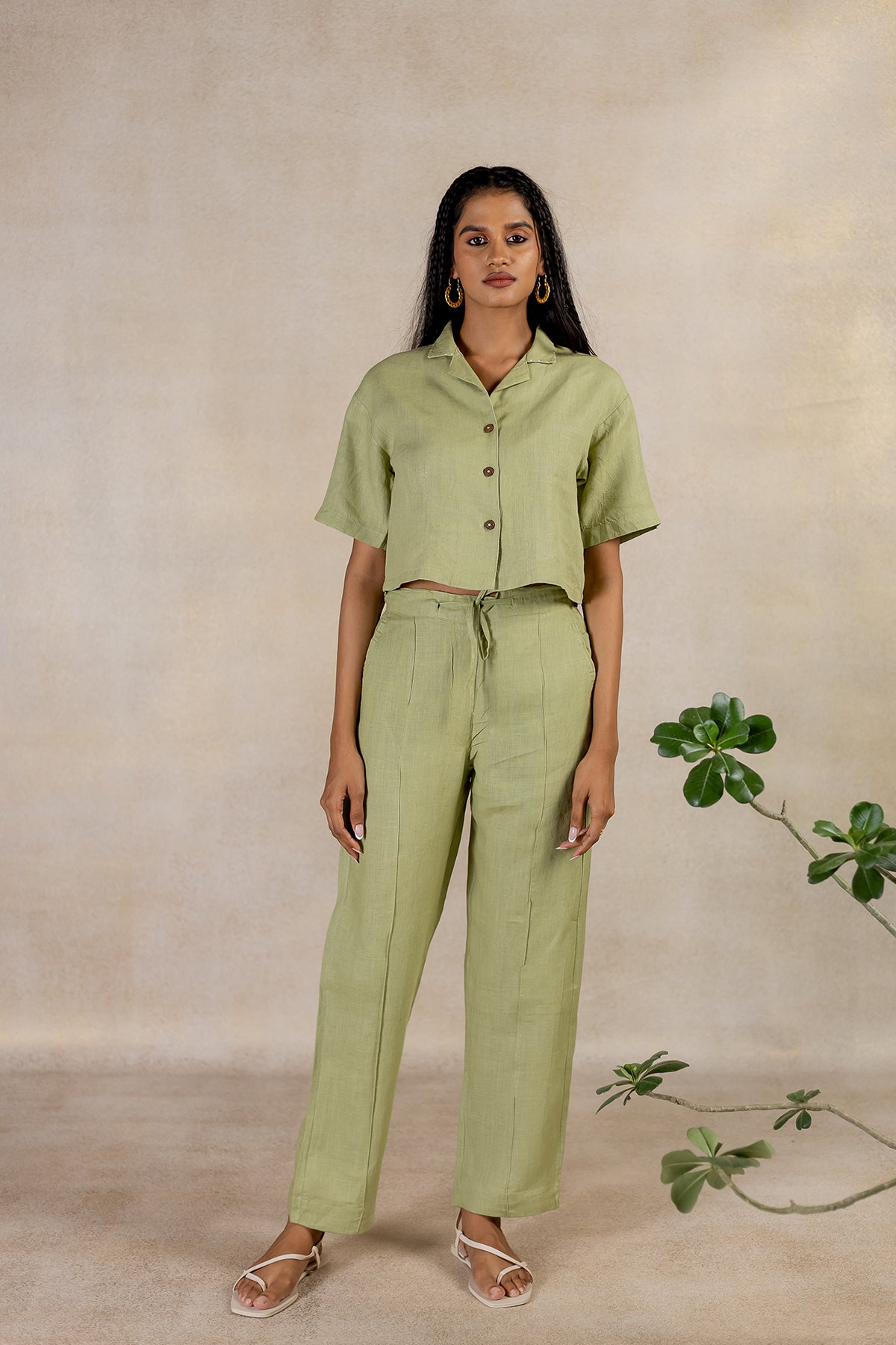 Day 19 - Linen Crop Shirt - Meadow Green
