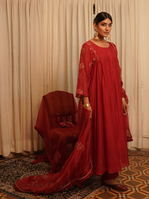 Basant lotus Organza Dupatta - Sindhoori Laal