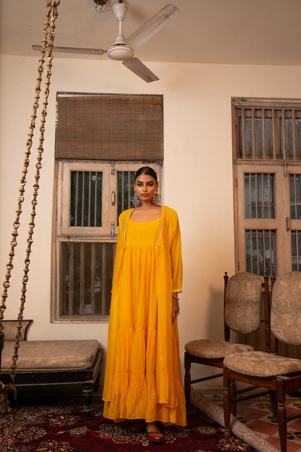 Moti aur mor overlay - kesariya peela
