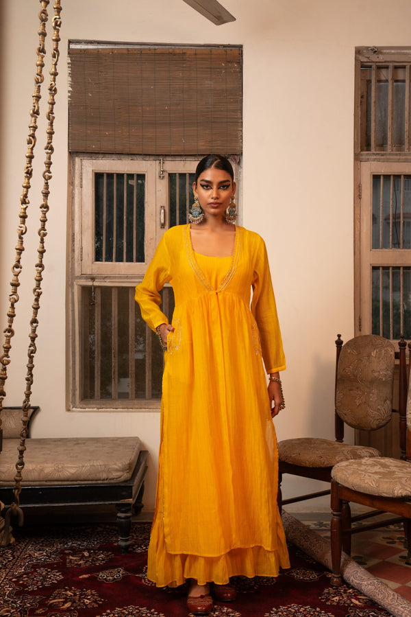 Moti aur mor overlay - kesariya peela