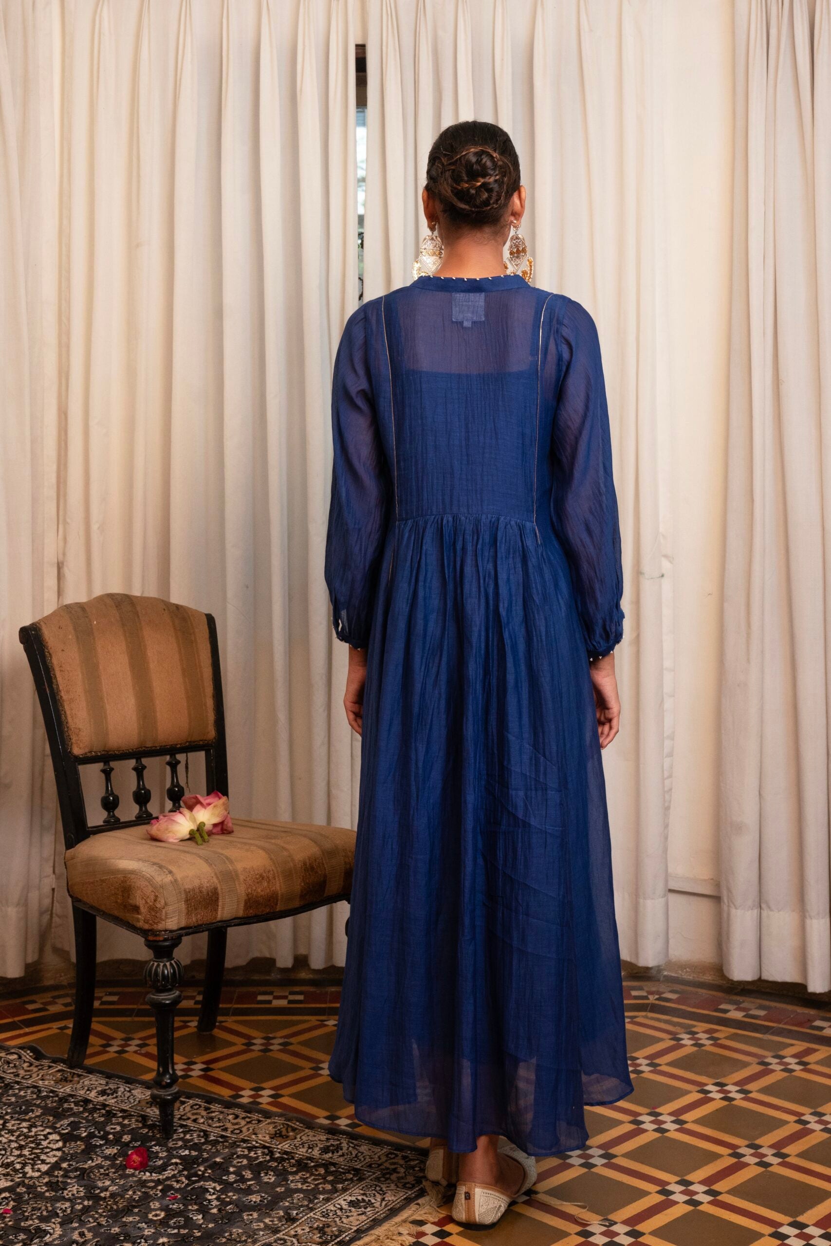 "Baaj aur phool" Dress- Mayur Neela