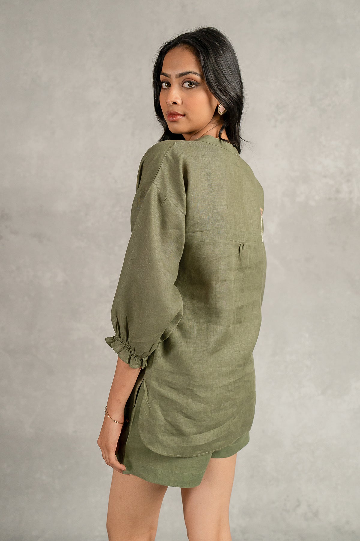 Emma Linen Shirt with Patch pocket - Olive Green