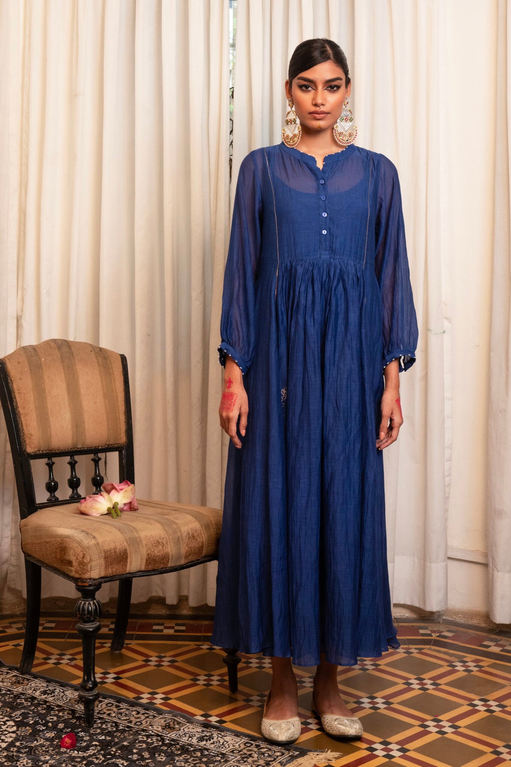 "Baaj aur phool" Dress- Mayur Neela