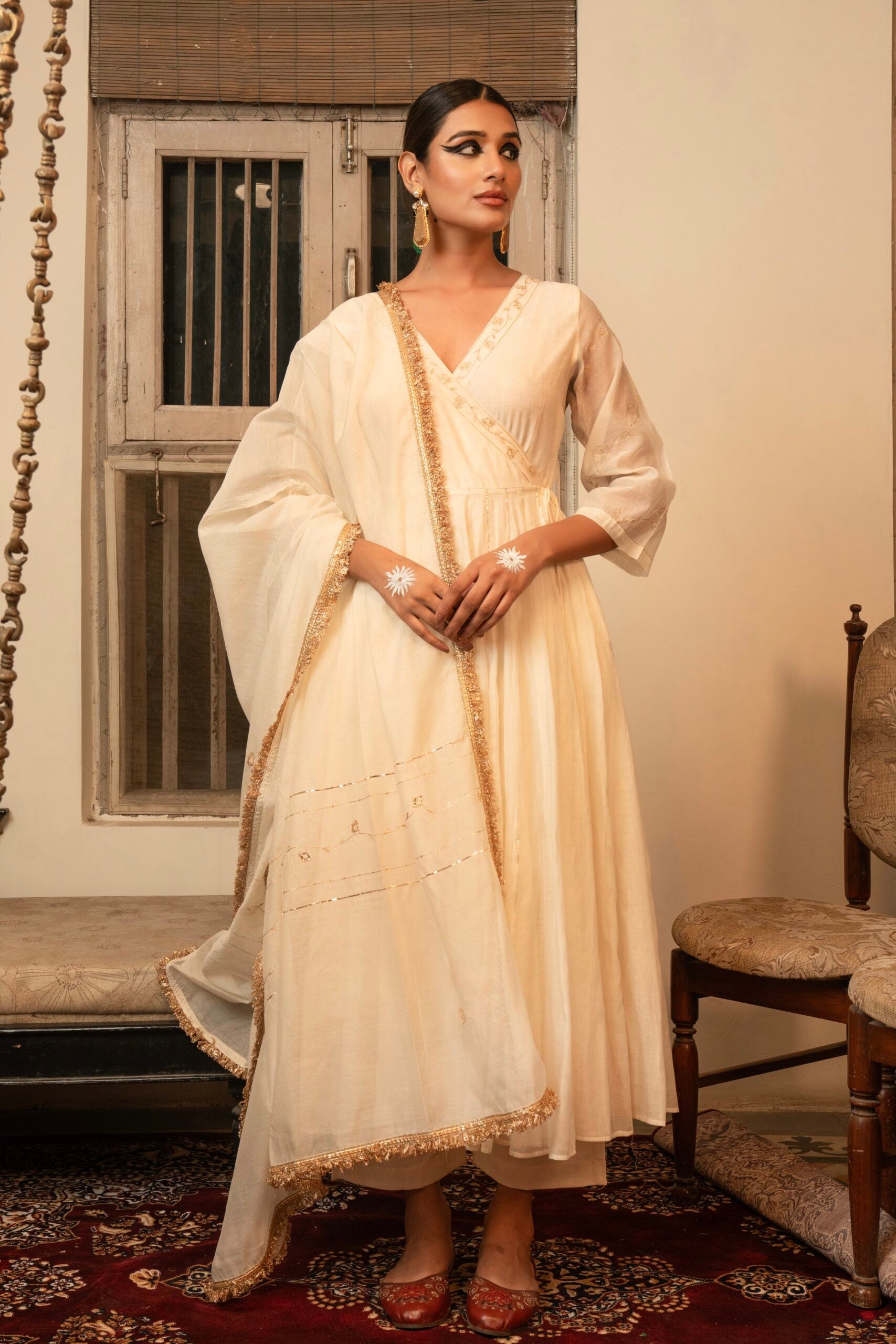 Lehariya Angarkha set - Ivory White