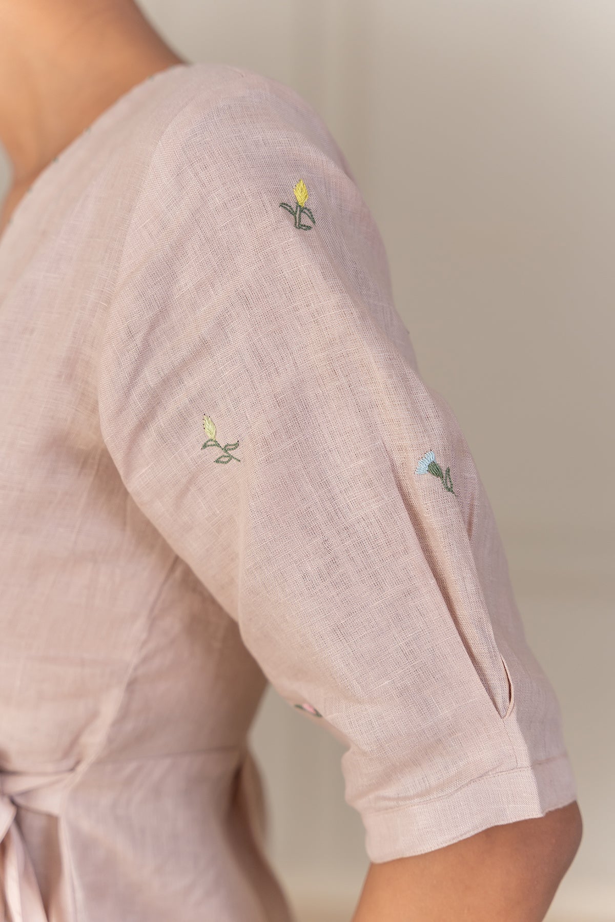 HANNAH LINEN WRAP TOP - Beige