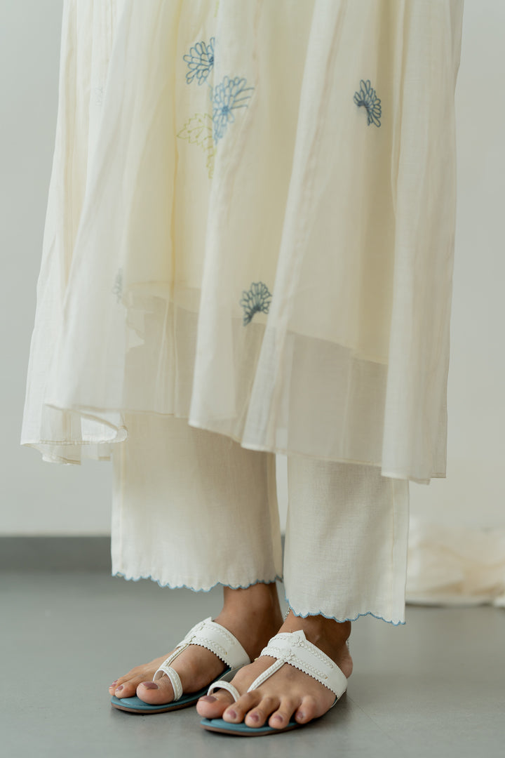 Humming-Bird-Chanderi-Silk-Kurta-and-Pant-Set-Ivory-White-