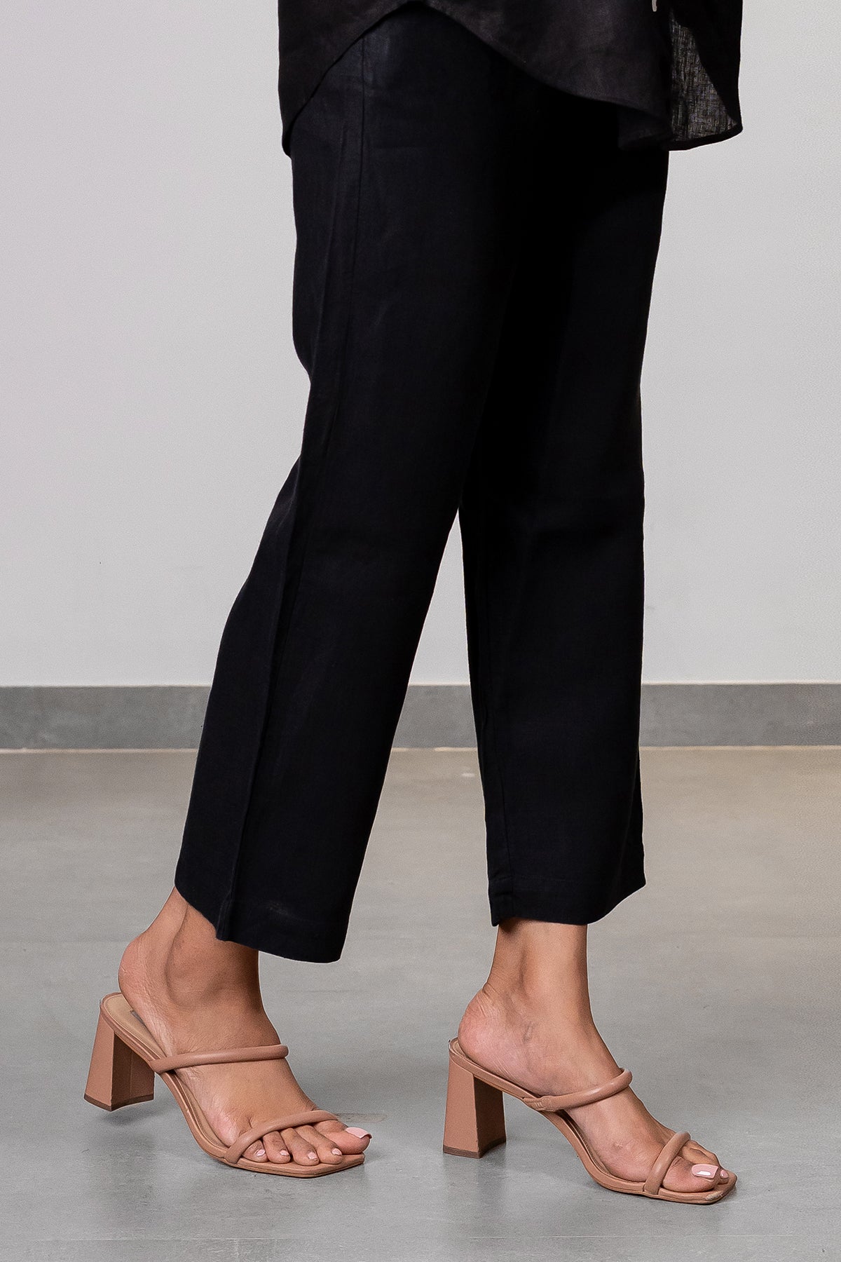 Ivan Linen Zipper Pants – Black
