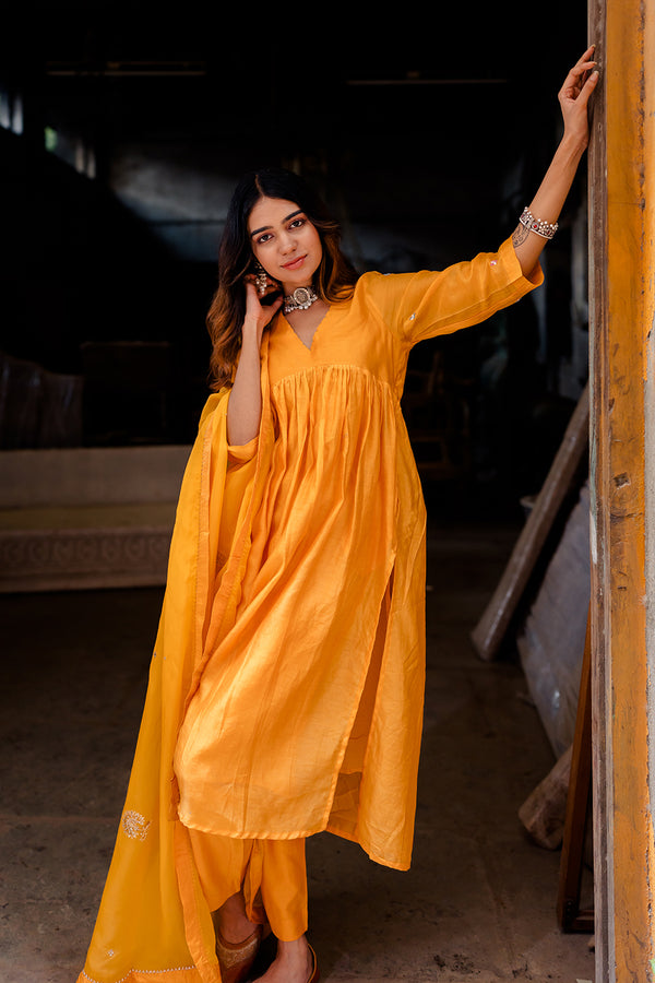 Kaner Chanderi Kurta With Pants - Mustard Orange