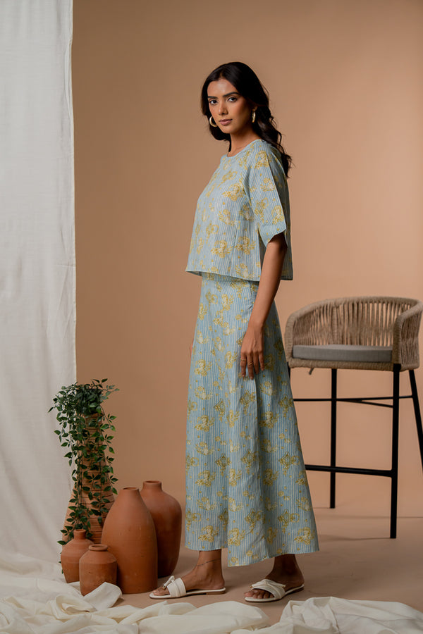 Linen Kylie top - printed Blue
About Product: Shop Zebein’s Women’s 100% Pure Linen Kylie Top in Printed Blue, crafted from breathable sustainable linen with functional pockets and a relaxed contemporary silhouette. Designed for effortless everyday dressing, elevated summer style, and timeless conscious fashion.