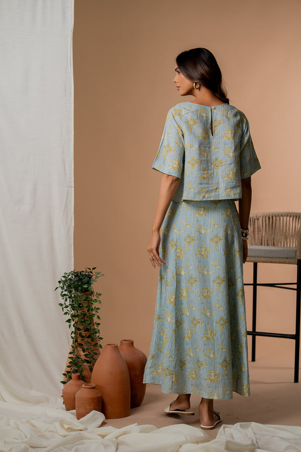 Linen Kylie top - printed Blue
About Product: Shop Zebein’s Women’s 100% Pure Linen Kylie Top in Printed Blue, crafted from breathable sustainable linen with functional pockets and a relaxed contemporary silhouette. Designed for effortless everyday dressing, elevated summer style, and timeless conscious fashion.