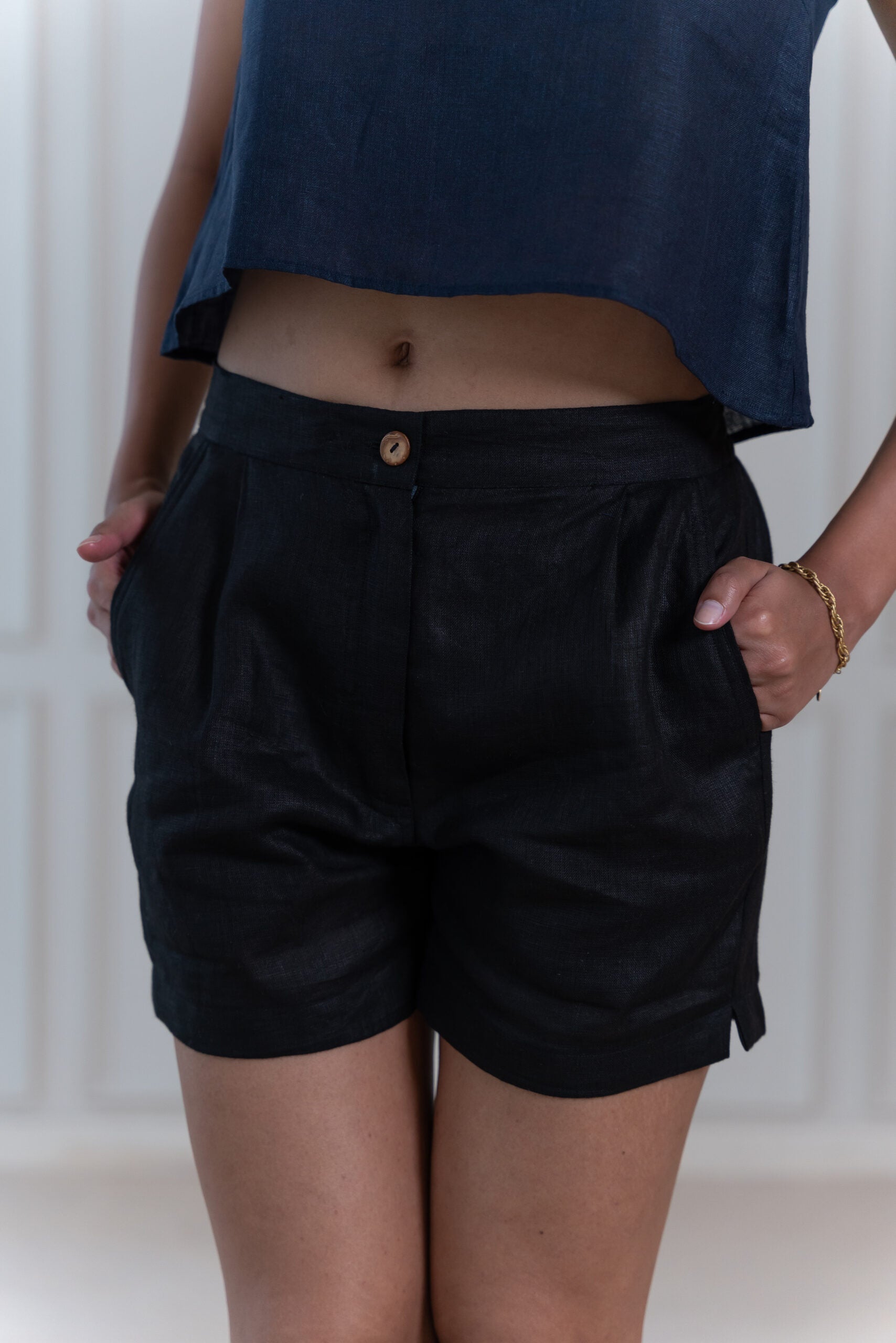 Linen Front Zipper Shorts- Black