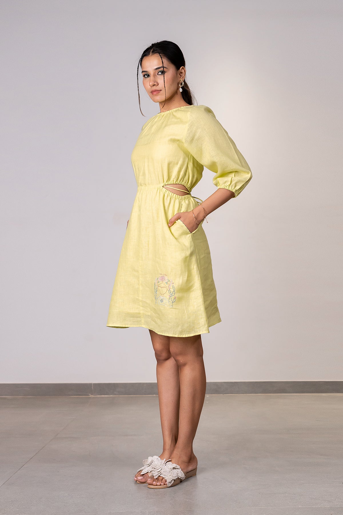 Marlow Linen Side Cut Waist Short Dress With Pockets – Lime