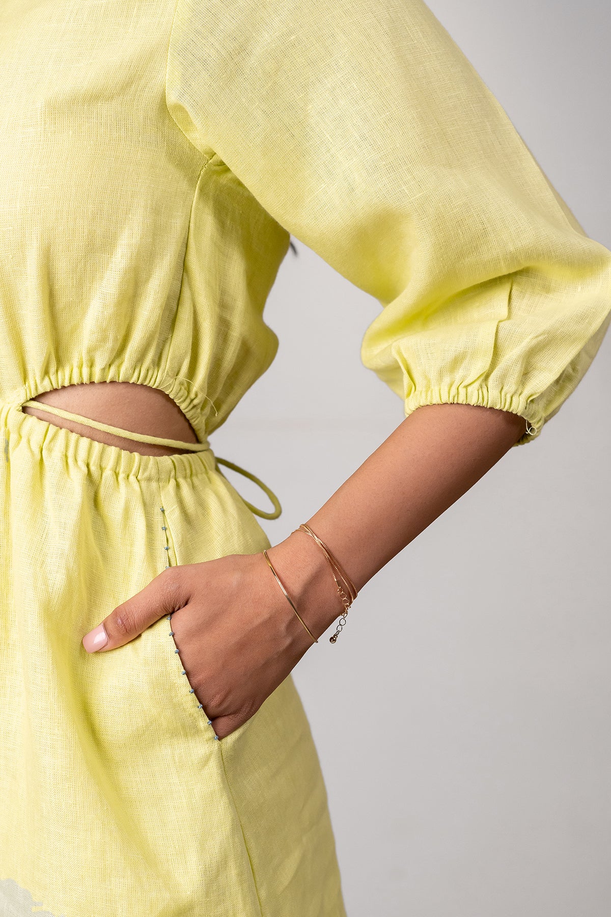 Marlow Linen Side Cut Waist Short Dress With Pockets – Lime