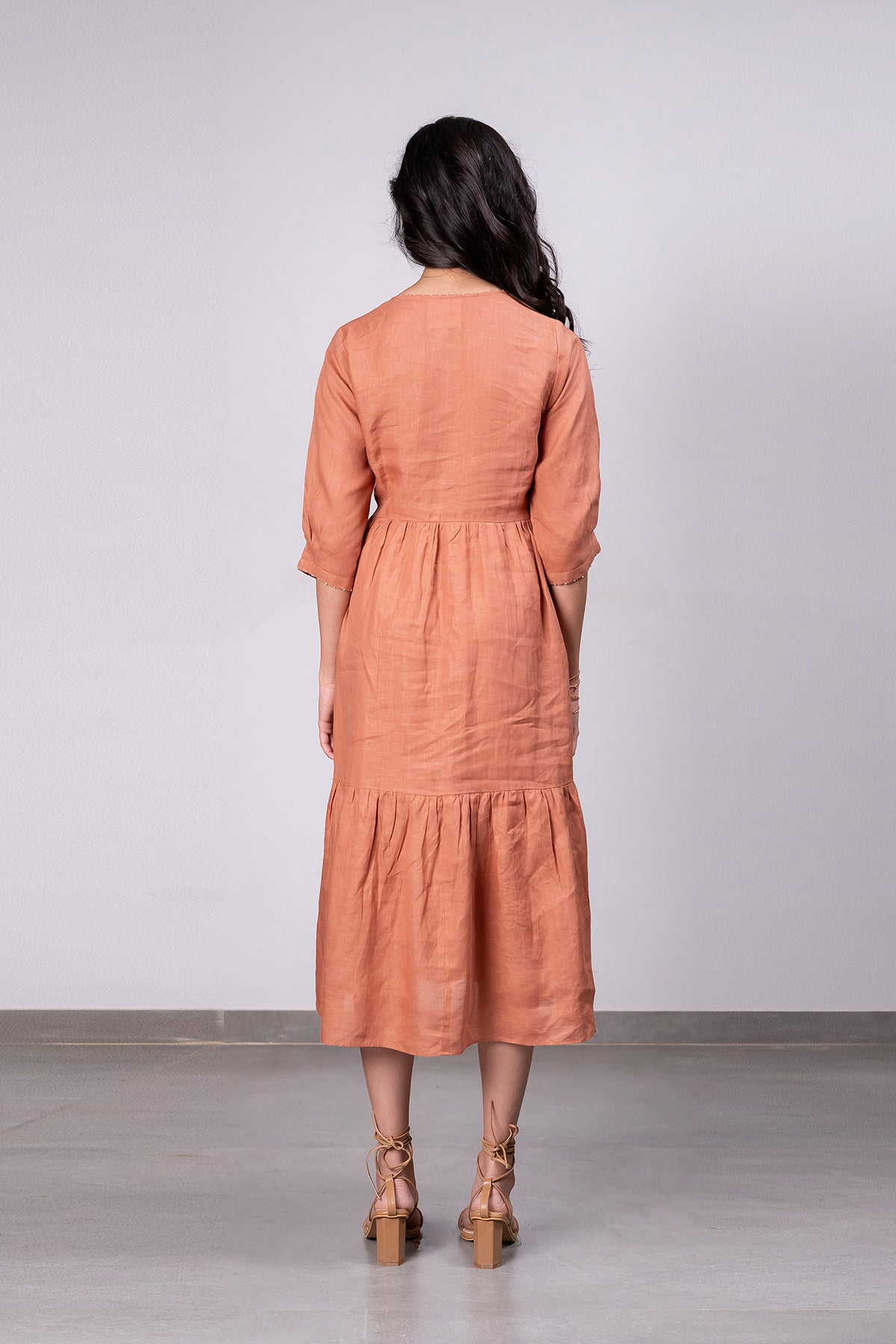 Meadow Linen Dress With Pockets – Sand Brown