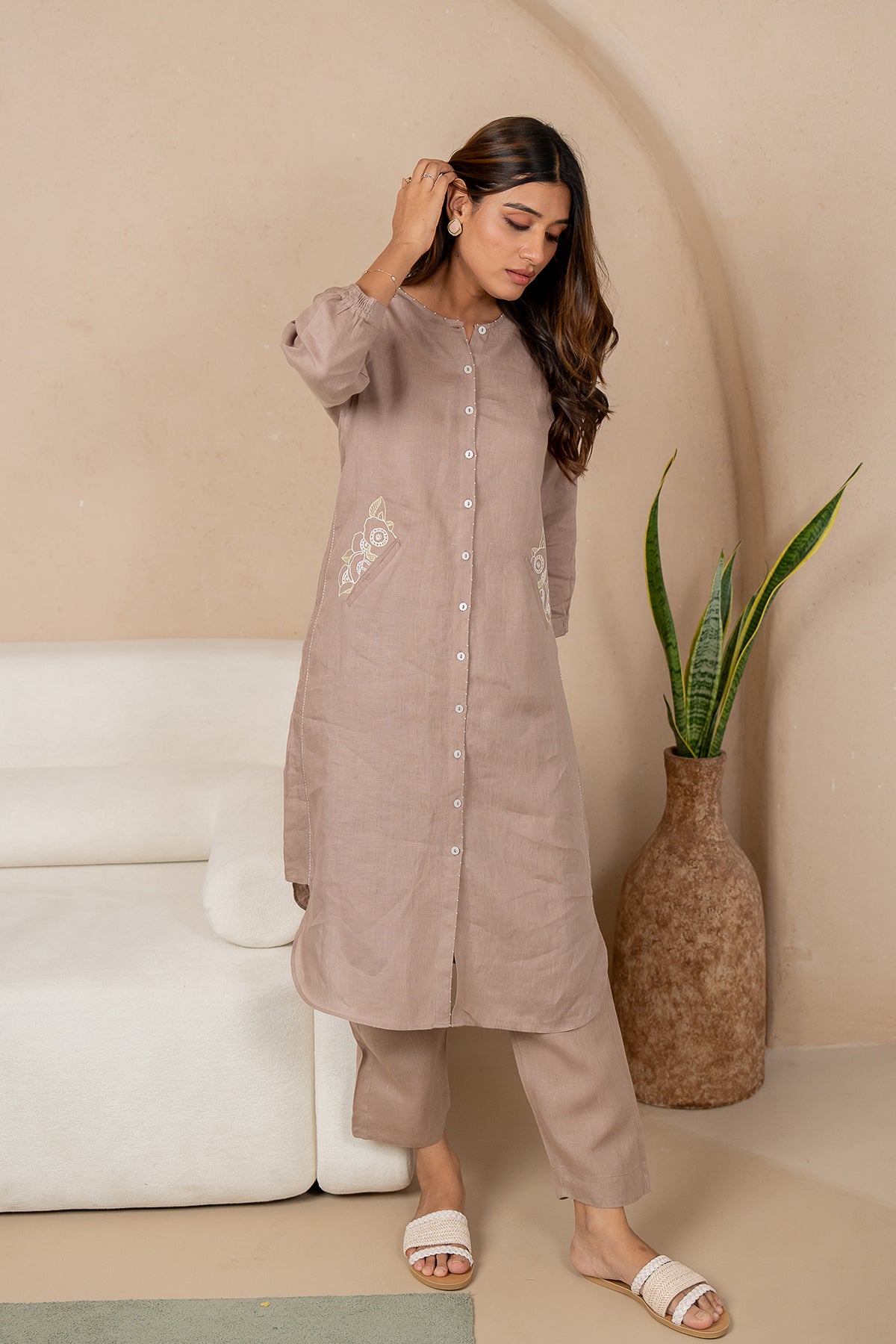 Olivia-Linen-Kurta-Pants-Set-With-Pockets-Mud-