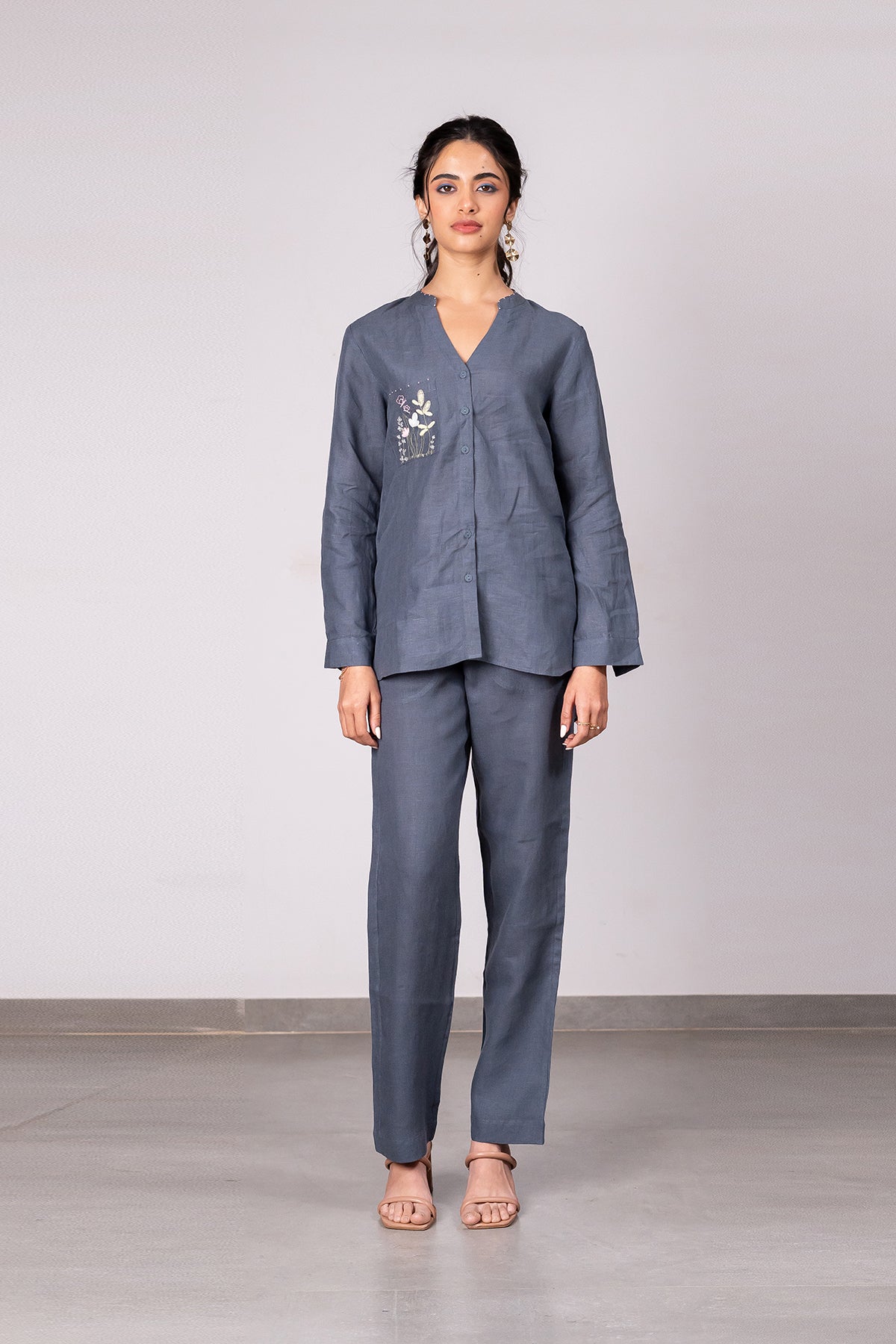 Pamela Linen Shirt With Patch Pocket – Charcoal Grey