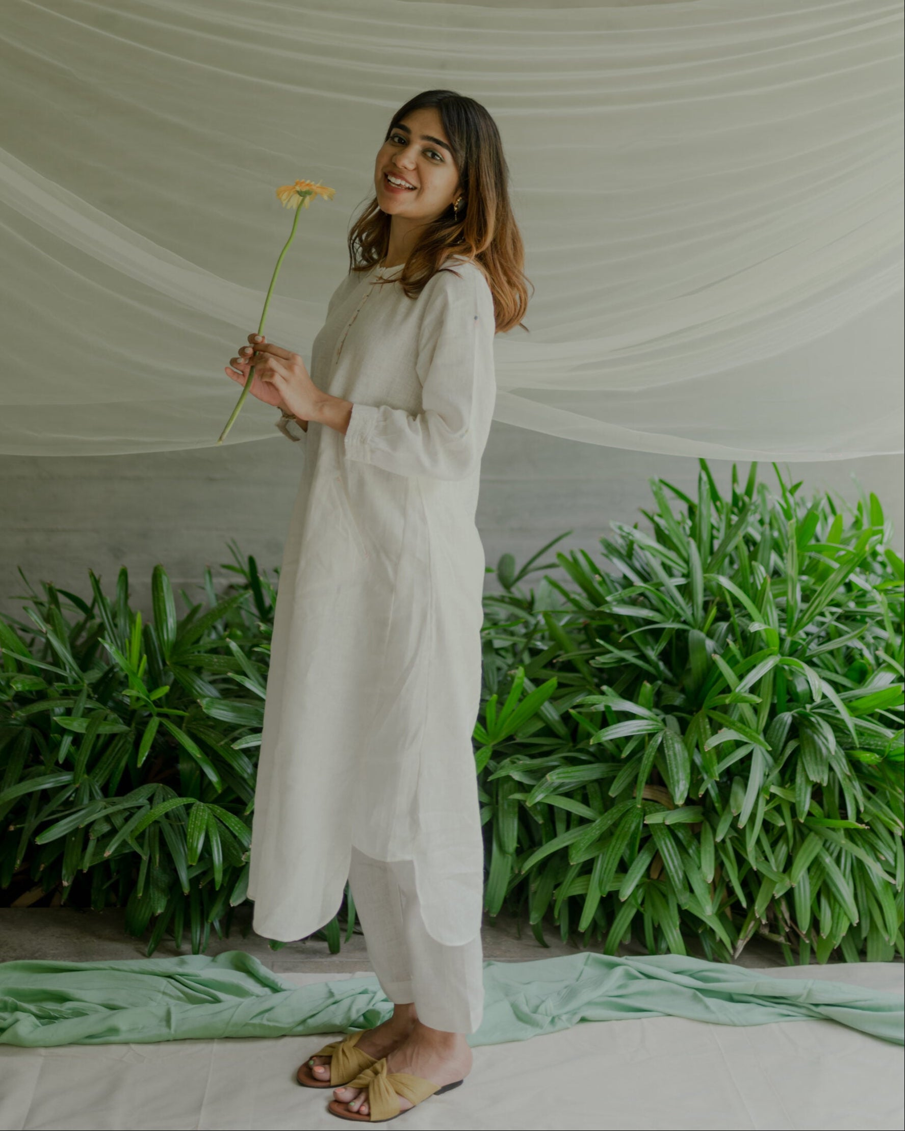 OLIVIA LINEN KURTA - Off White