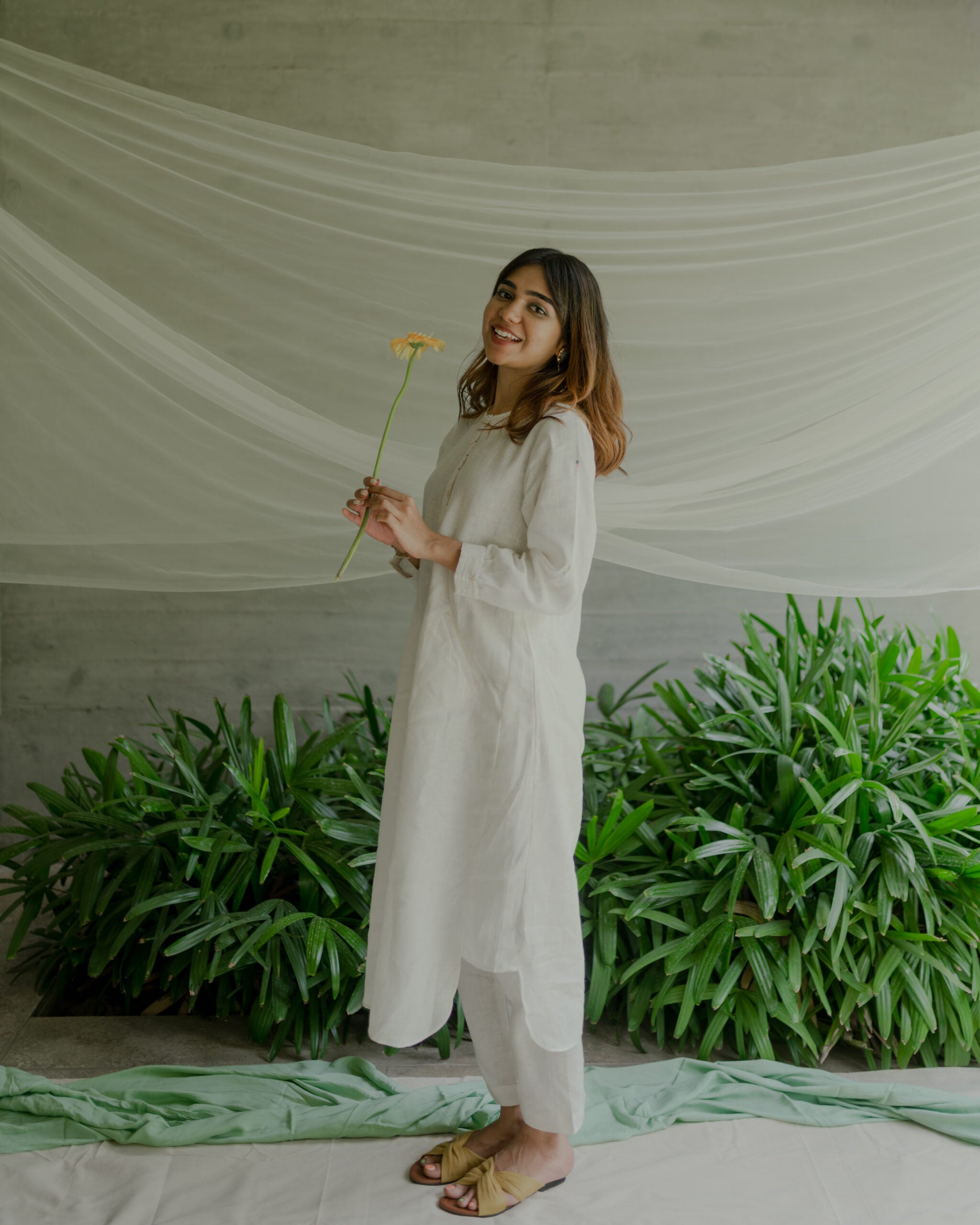 OLIVIA LINEN KURTA - Off White