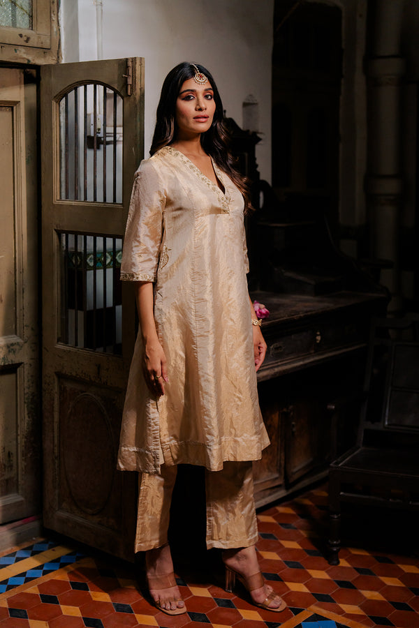 Sadabahar Tissue v neck panel kurta with pants - Gold