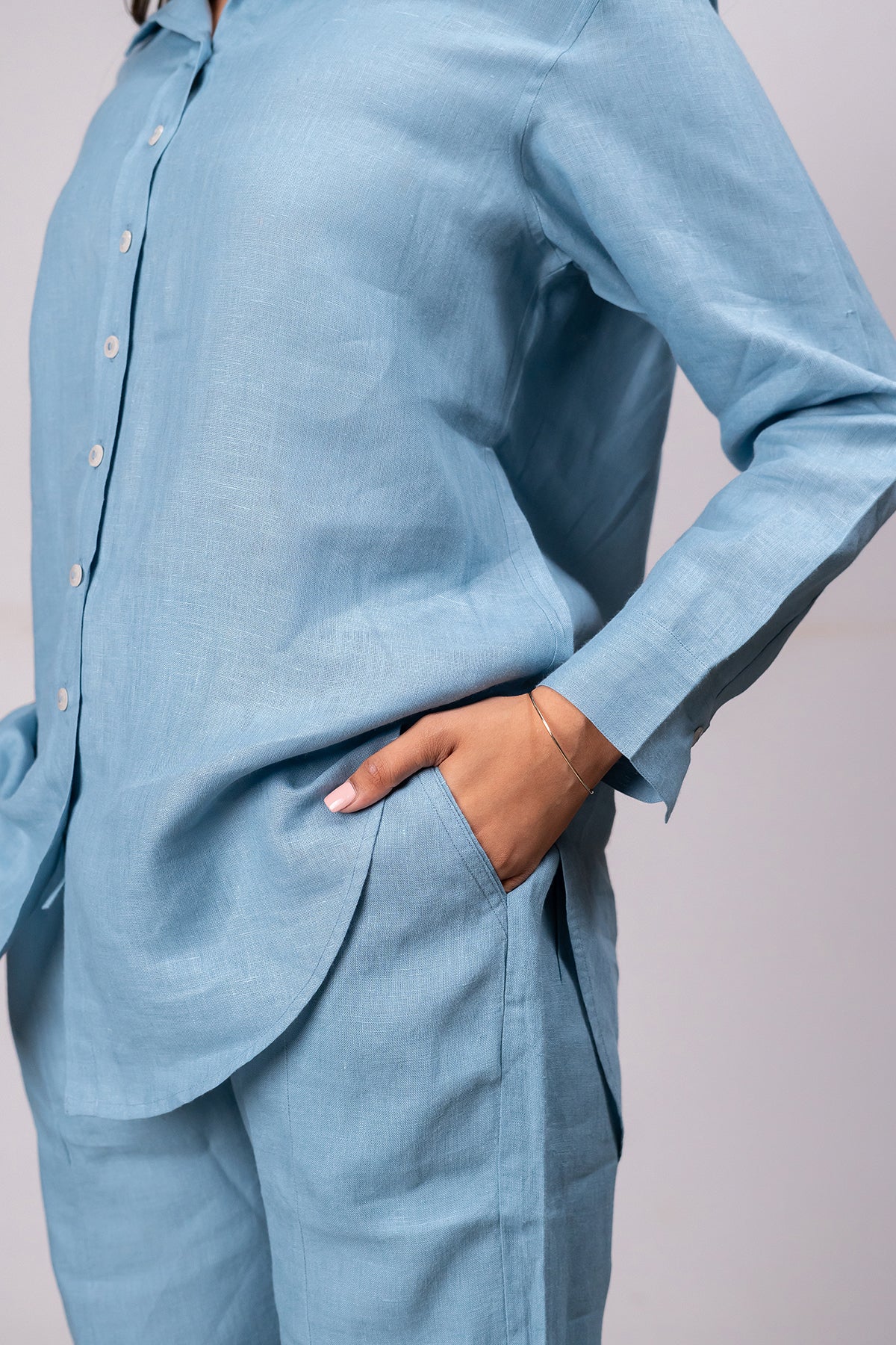 Sandra Linen Curved Hem Shirt - Icy Blue