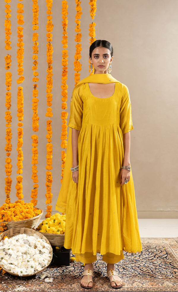 Vedica Kali Dress With Pants - Yellow